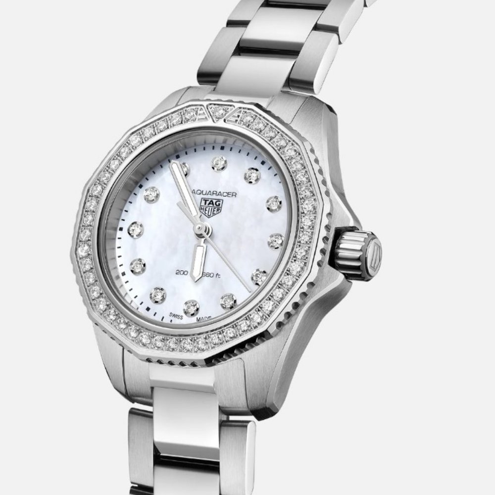 TAG HEUER AQUARACER PROFESSIONAL 200 VS diamond-set bezel and dial